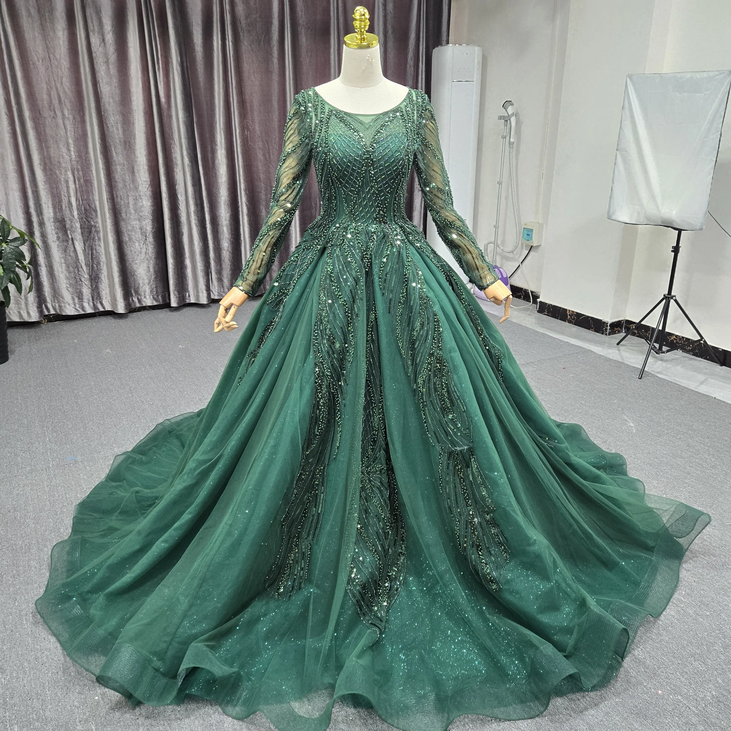 Glittering Quinceanera Dresses Luxury Birthday Party Vestidos De 15 Anos Shiny Green Prom Gowns Lsch05