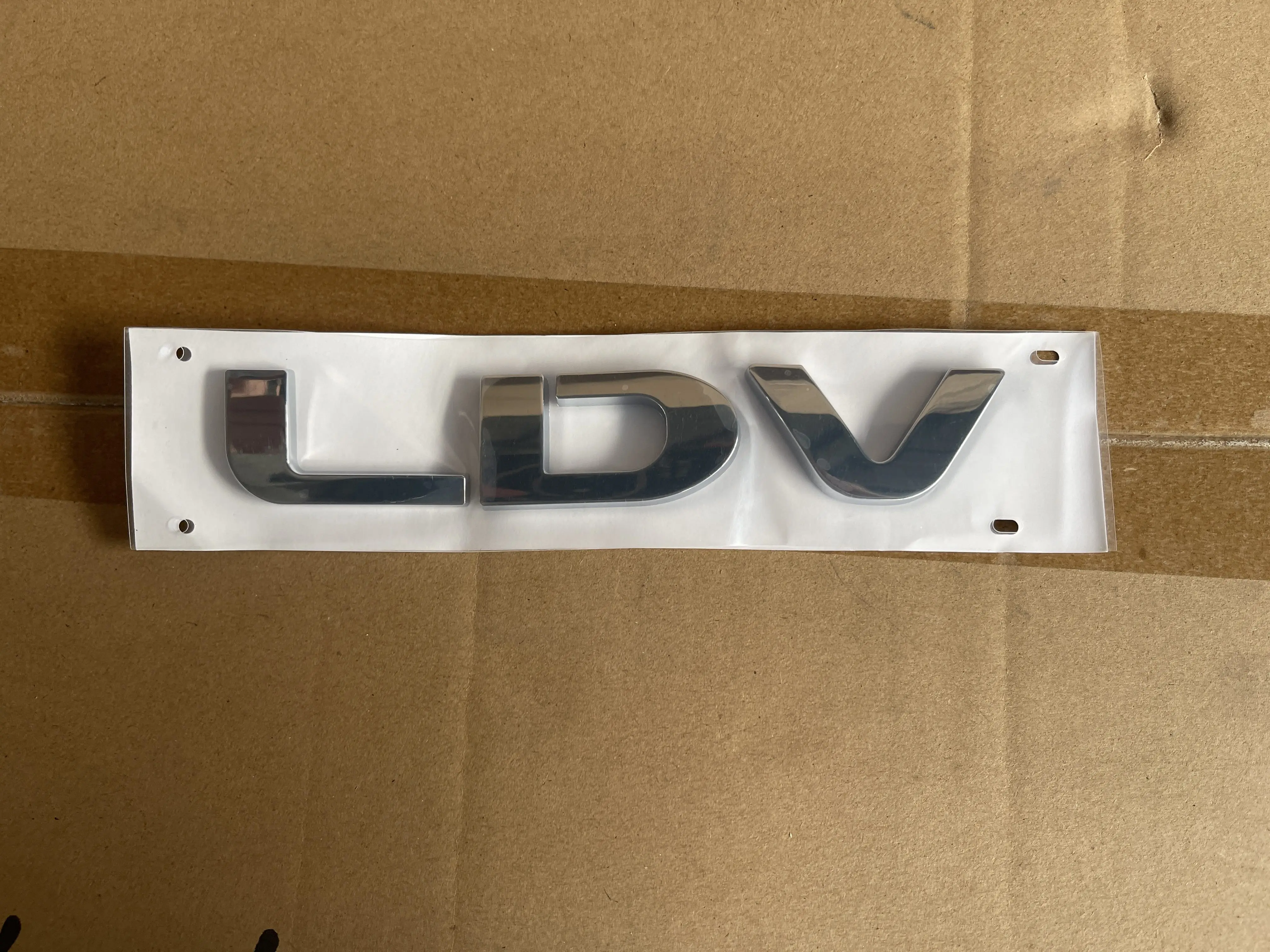 #C00048061 MAXUS LDV Logo Auto Spare Parts Fast Delivery for All Series details