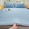 Style drap-housse, un choix haut de gamme en bleu azur.