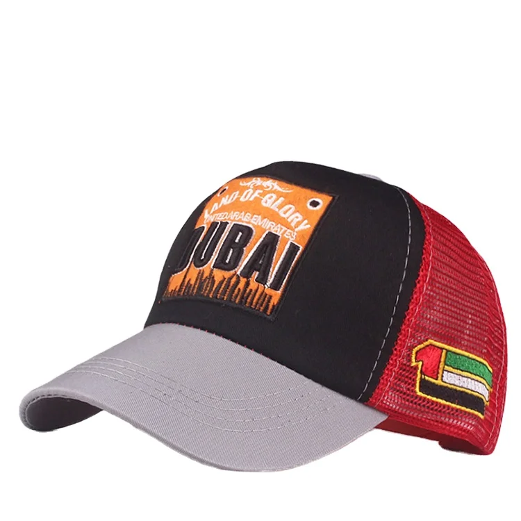 Изучите наш ассортимент кепек для дальнобойщика с индивидуальным стилем и замысловатыми узорами