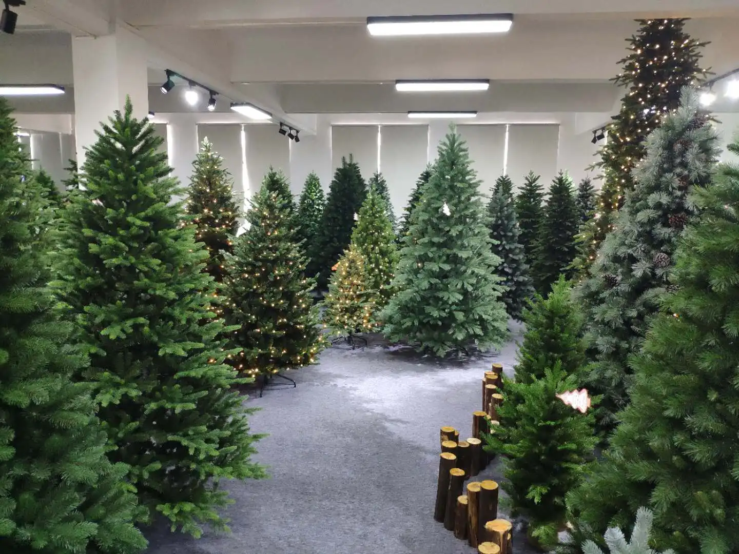 Wholesale Prelit Snowing Christmas Tree For Christmas Decoration Buy