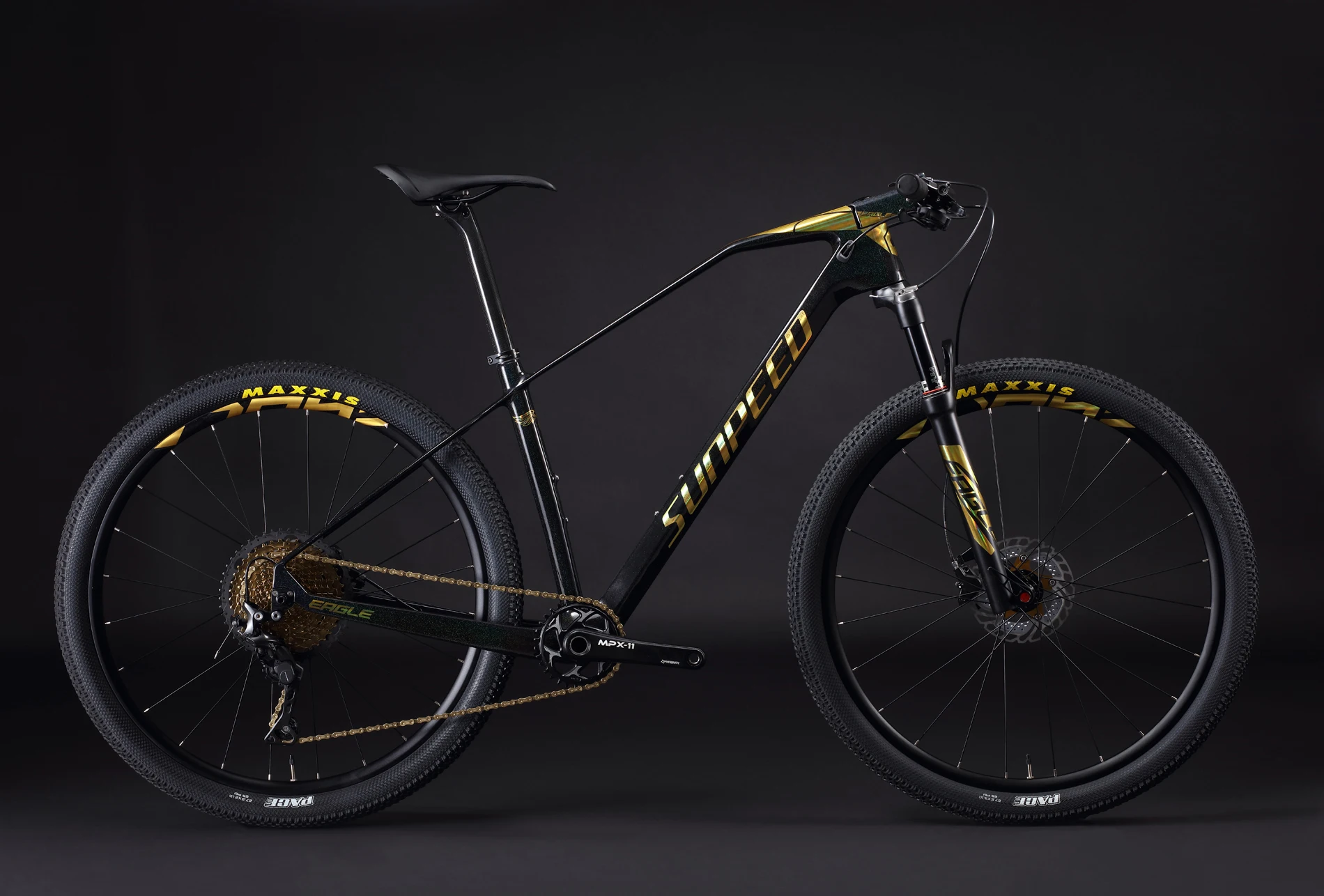 Карбоновый велосипед отзывы. Карбоновый шоссейник. Carbon monocoque. Велосипед из карбона. Карбоновый трековый велосипед.