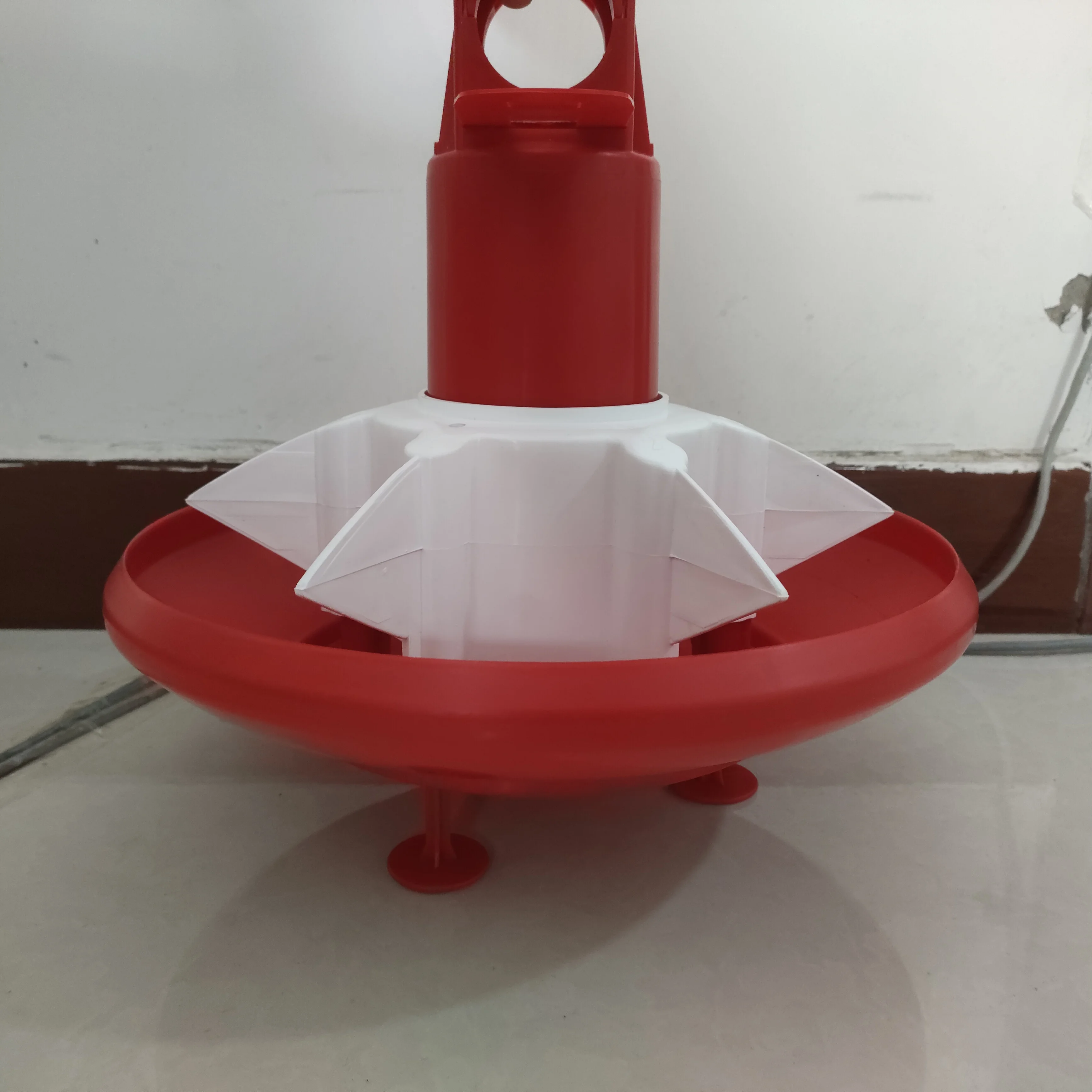 Automatic Chicken Feeder Pan Without Grid Broiler Chicken Feeder Pan for Poultry Feeding Line
