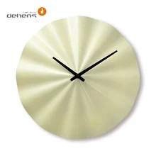 Unibody Quartz Movement Wall Clock Light Yellow Single Face Unique Modern Simple Design Custom Living Room Silent Needle Home