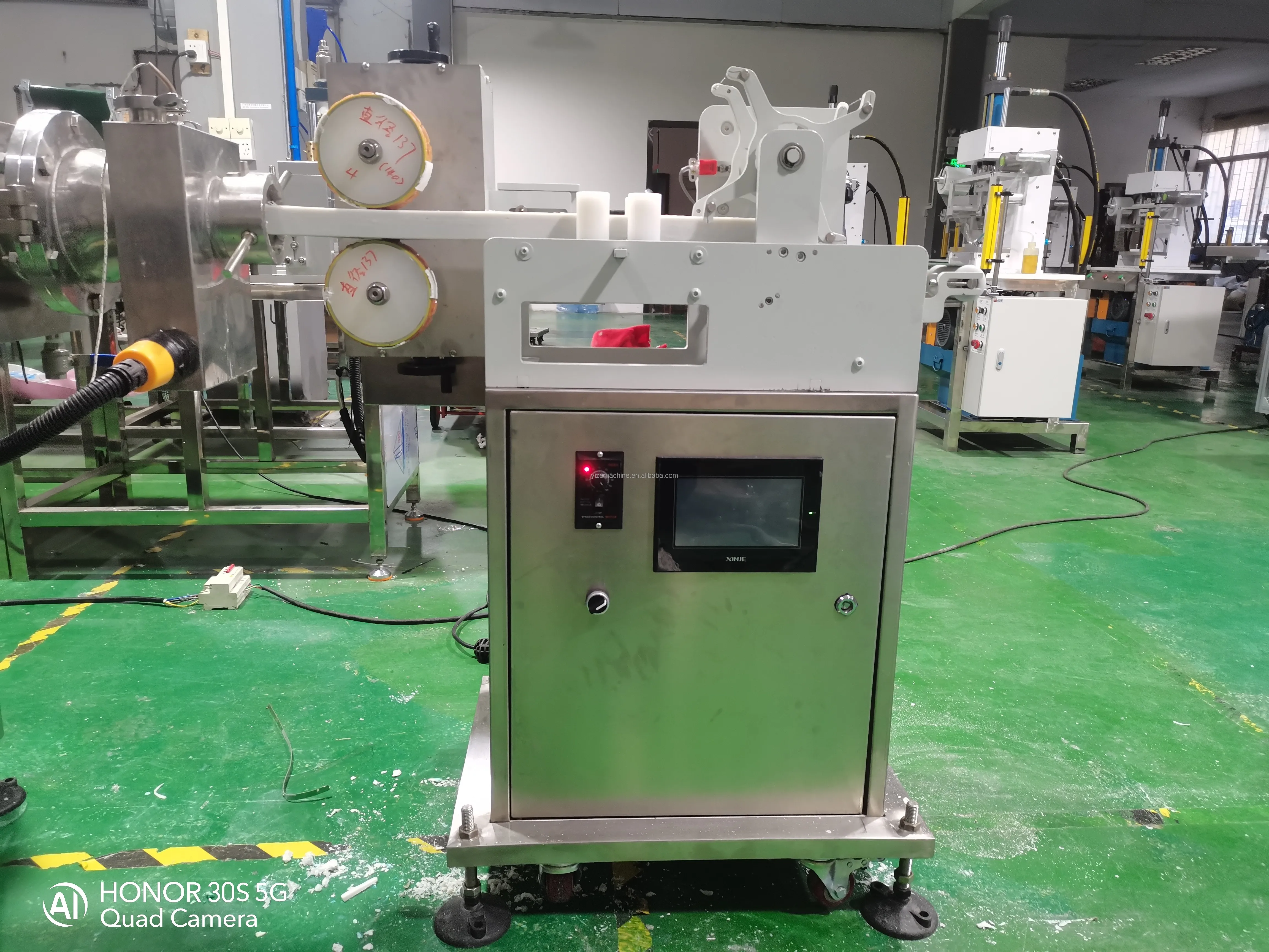 Small Scale Soap Production Line Soap Grinder Cutter Full Automatic