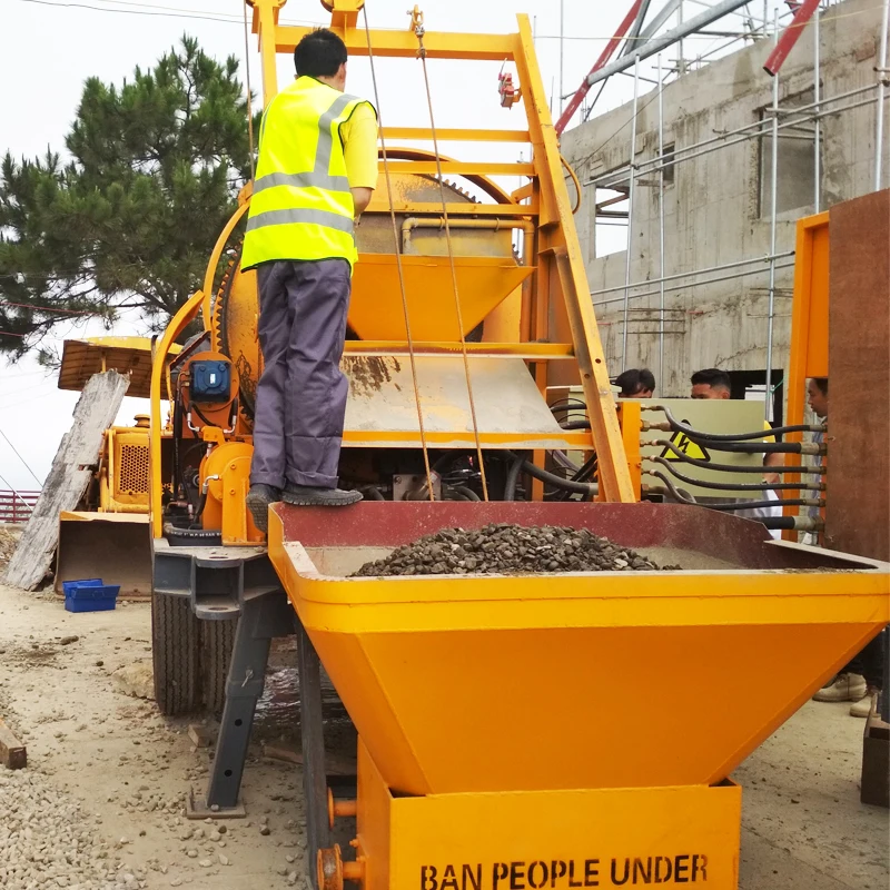 JBTS40 Small Types Portable Concrete Mixer With Pump/Pompe Et Melangeur En Beton on Construction Site
