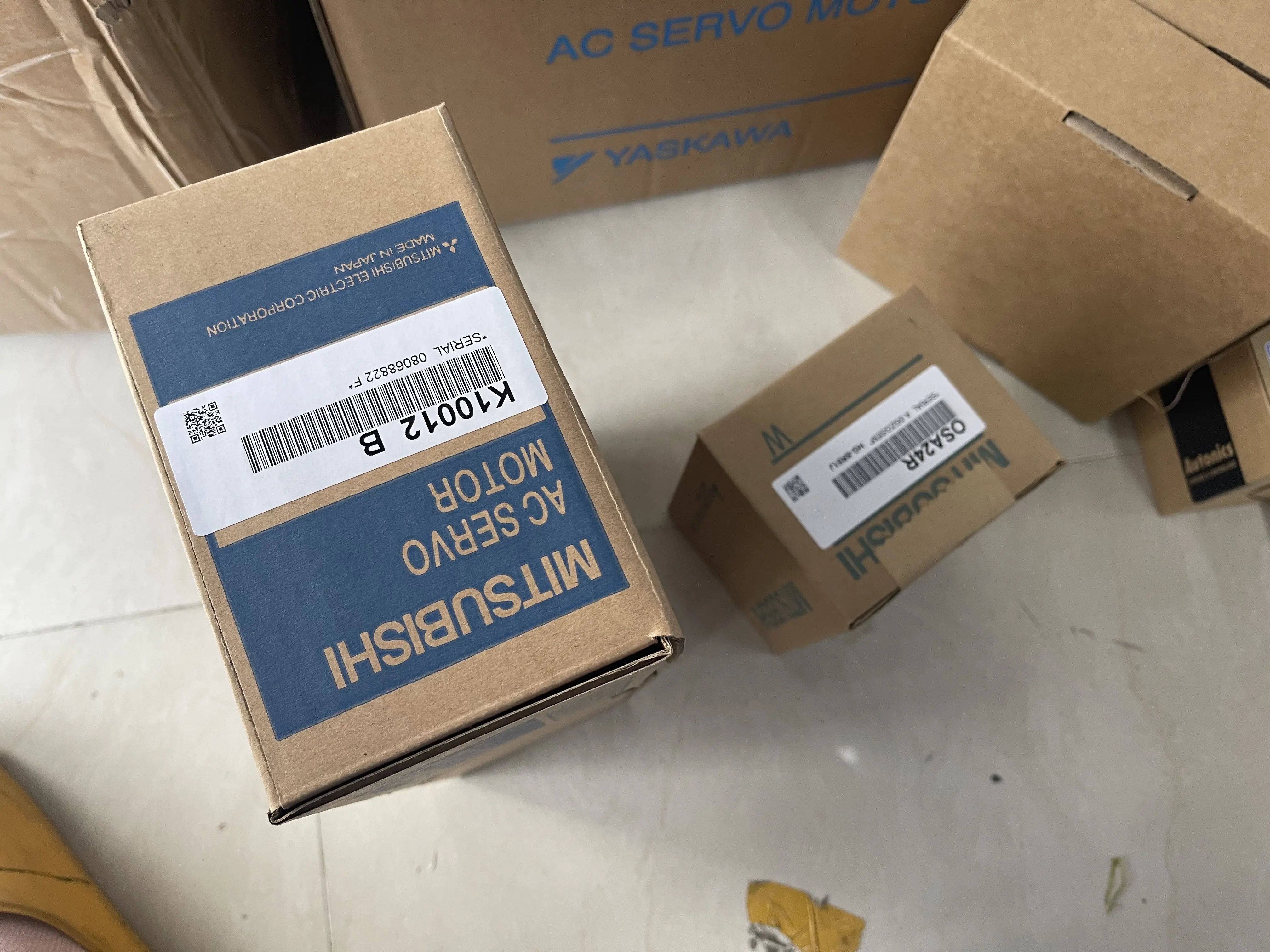 Mitsubishi AC Servo Motor K10012 B Mitsubishi AC Servo Motor K10012 B