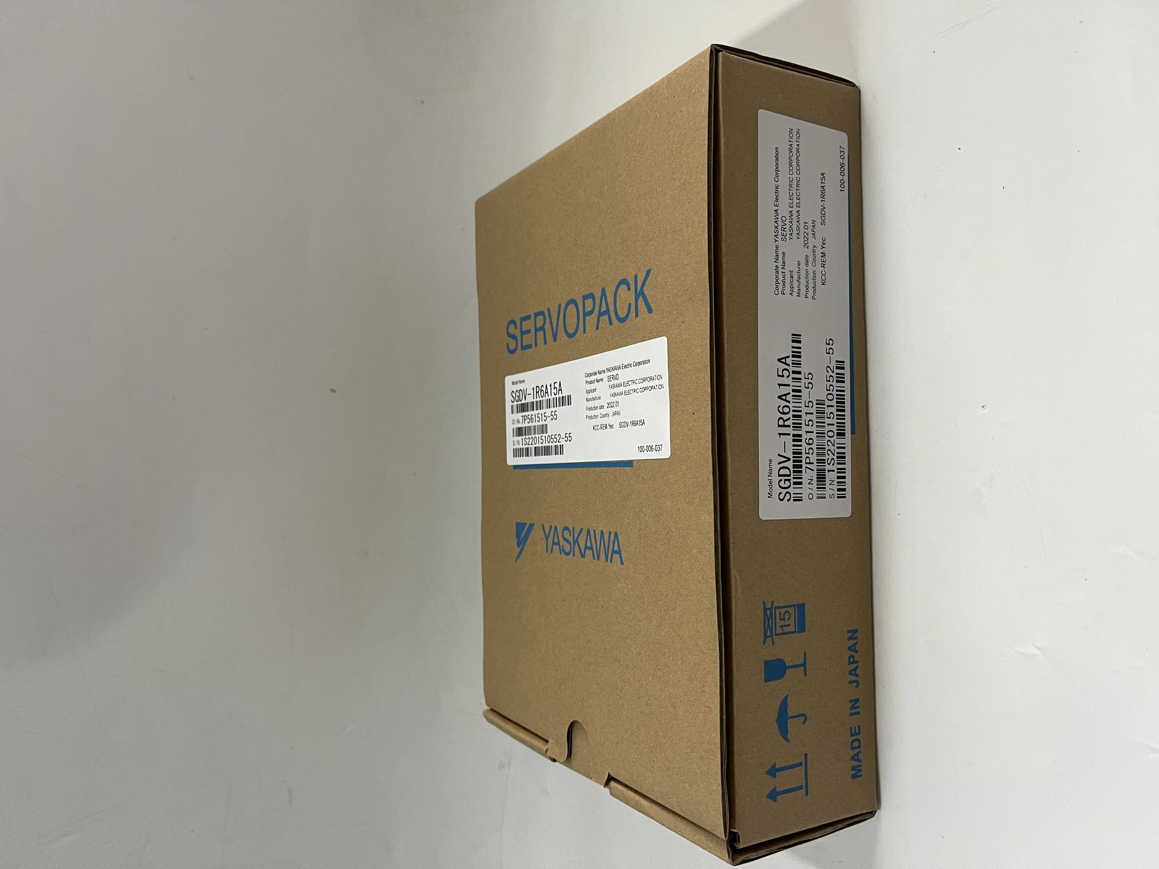 Yaskawa AC Servo Drive SGDV-1R6A15A Yaskawa AC Servo Drive SGDV-1R6A15A