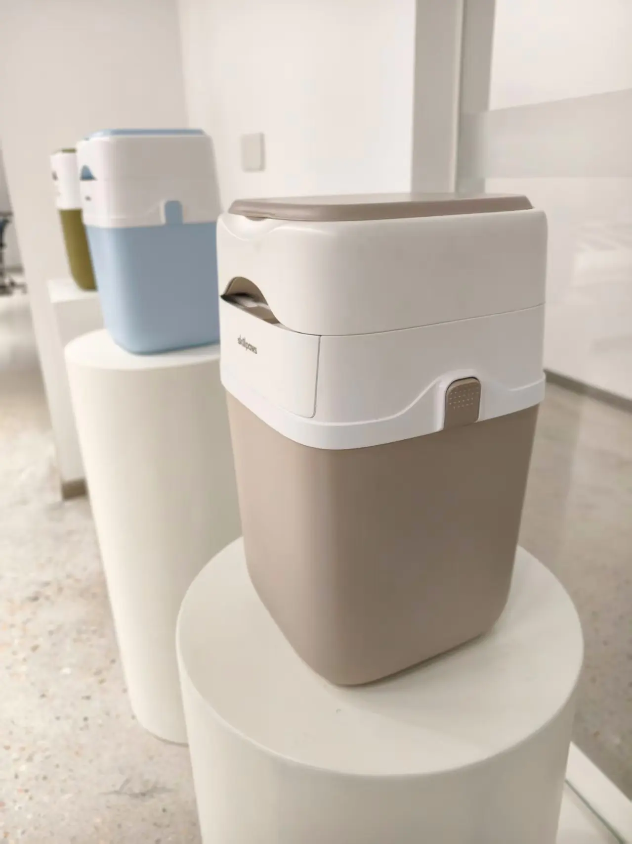 product new household pet waste trash can with cat litter scoop built in deodorizer box and garbage bag storage case pet supplies-14