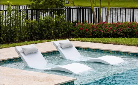 Ledge Tanning Beach Chairs - Modern Outdoor Patio Furniture