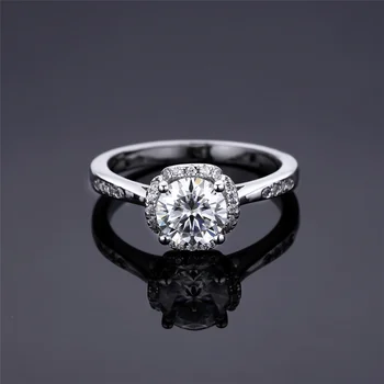 Supplier Jewelry Design 18K Gold Moissanite Ring Customized Wedding Engagement Ring