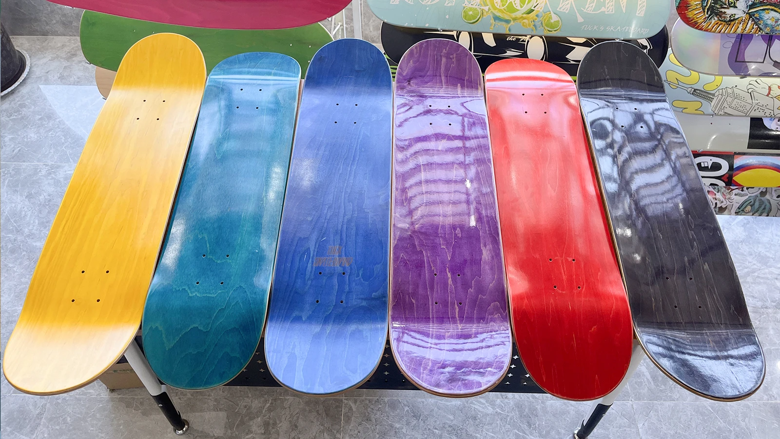 ブランク スケボー コンプリート 8 インチ スケートボード 完成品 8.25  