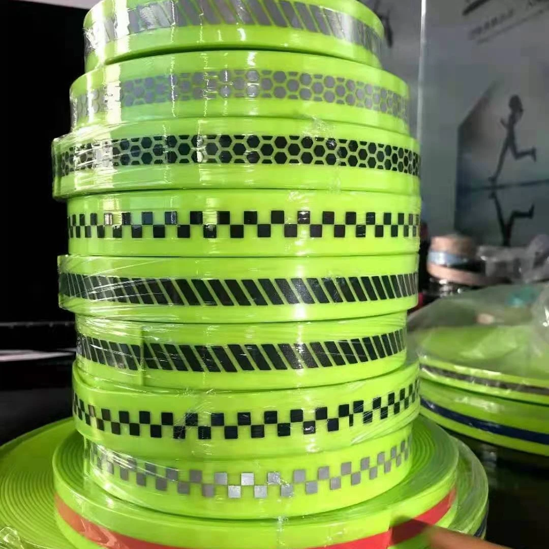 Прямая Заводская изготовленная на заказ различные размеры Светоотражающая нейлоновая лента с покрытием из ПВХ полосатый узор устойчивый для изготовления собачьего ошейника поводка