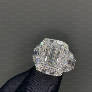 14K white gold men's ring, featuring an IGI laboratory-grown emerald and round-cut diamonds, the perfect choice for party wear