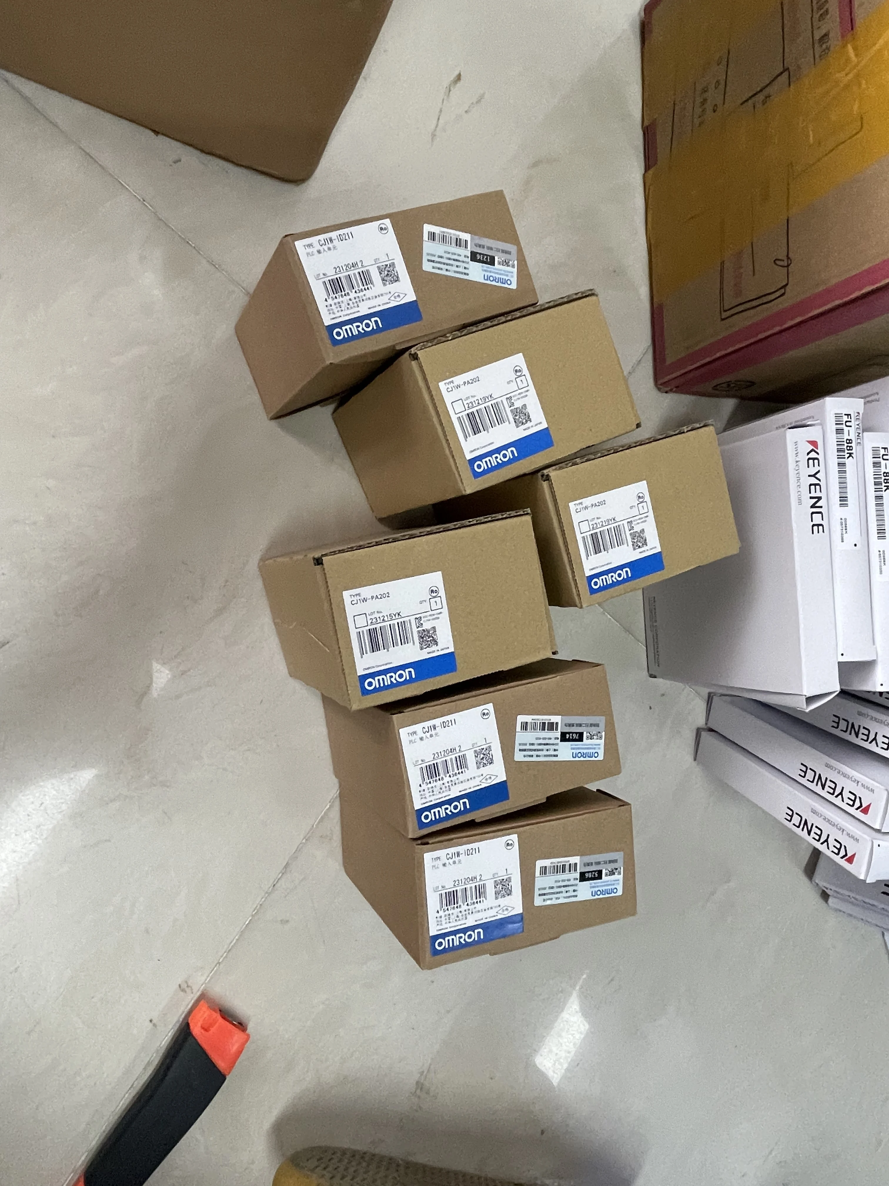 Omron Digital I/O Module CJ1W-ID211 / CJ1W-PA202