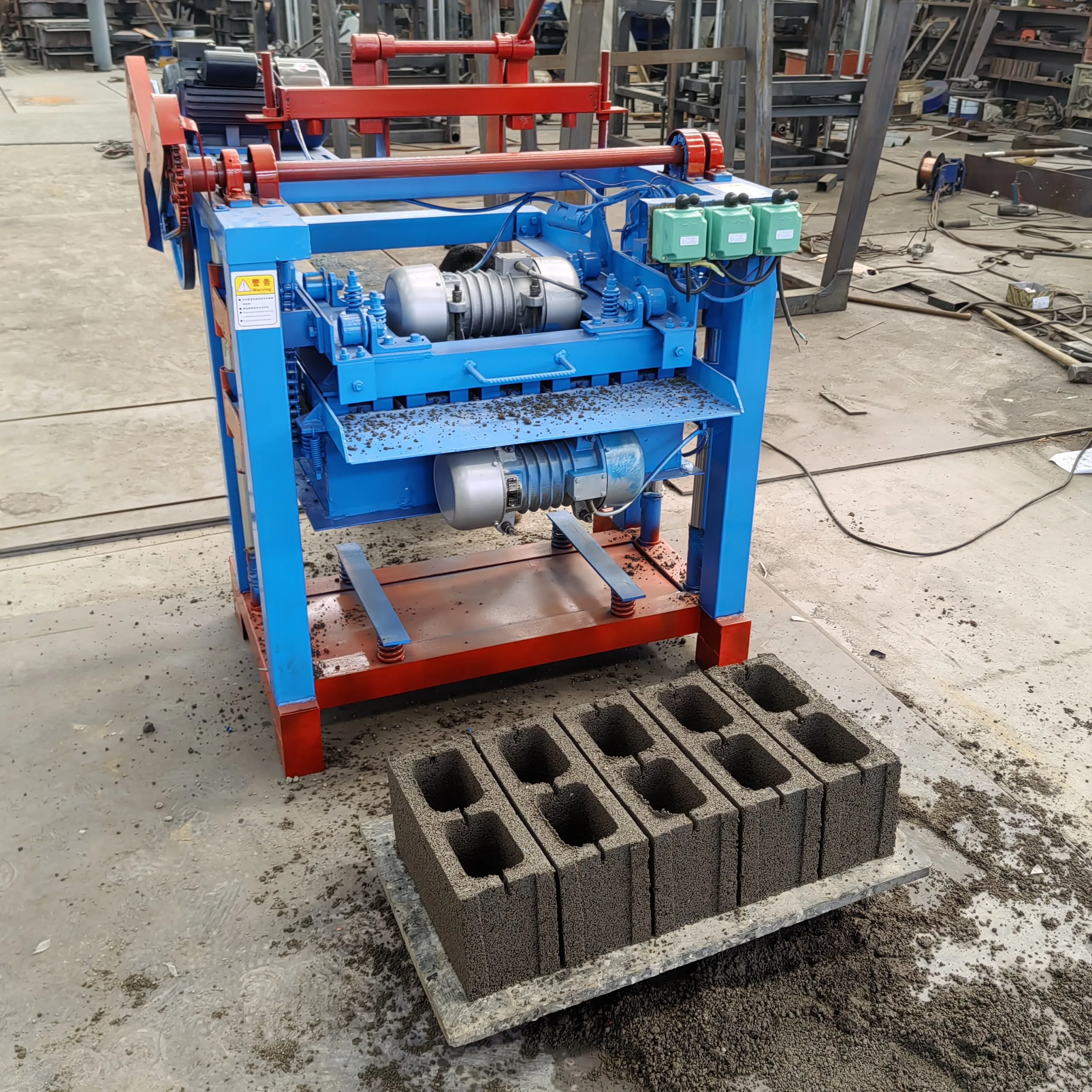 QGM QT10 Automatic Pav Brick Making Machine MB 300 with Engine Core Component for Concrete Manufacturing Plant