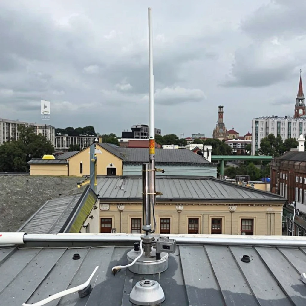 FRP Radome 8dBi Gain 360° Coverage 376-389MHz Tactical Communication Antenna