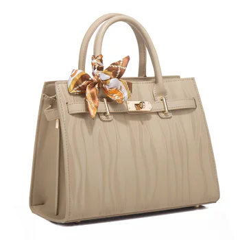 2024 High-end fashion women's Handbag Leather Women's Bag Single shoulder crossbody bag Carrying shopping bag