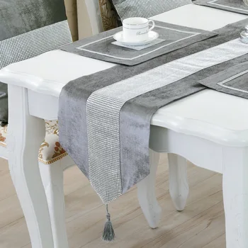 HomeCome Decorative European Style Diamond Luxury Table Runner For Home