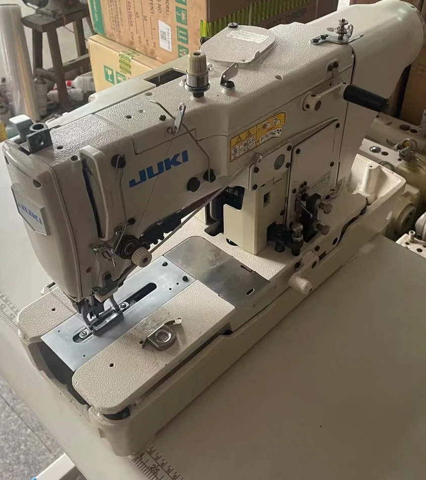 High Speed Used Japan Made Jukis 781D Straight Buttonhole with Direct Drive Sewing Machine Straight Buttonholing New Model 2022