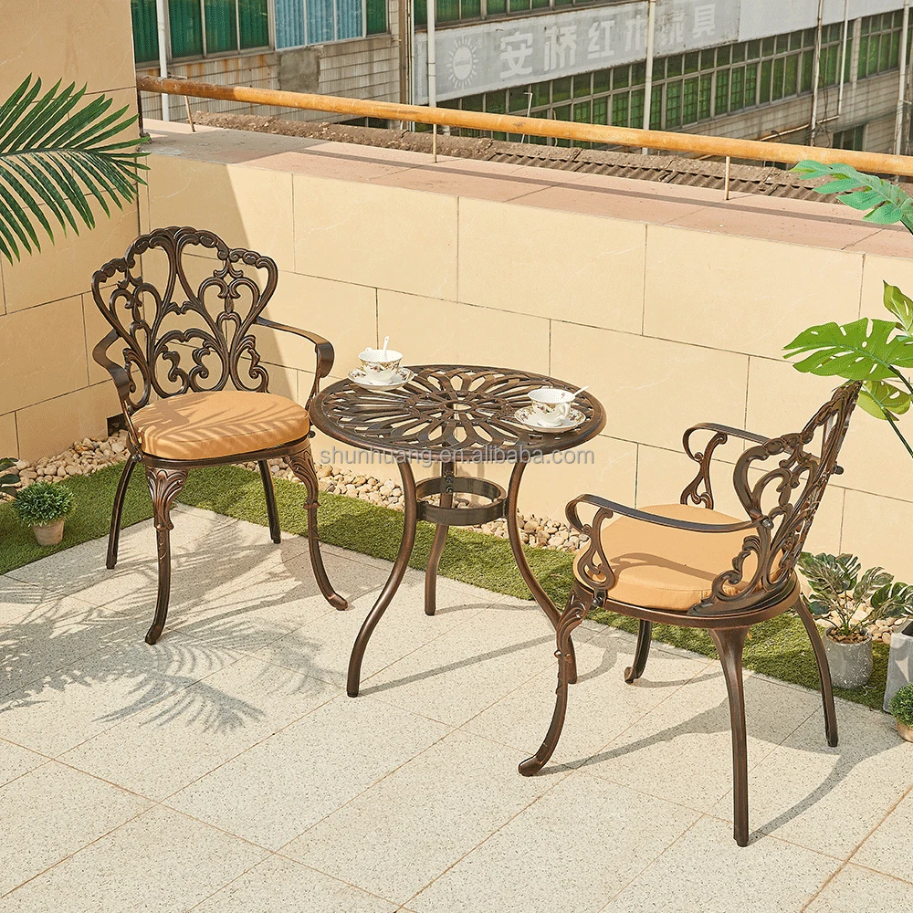 White Outdoor Metal Dining Set Cast Aluminum Furniture Use for Backyard or  Garden