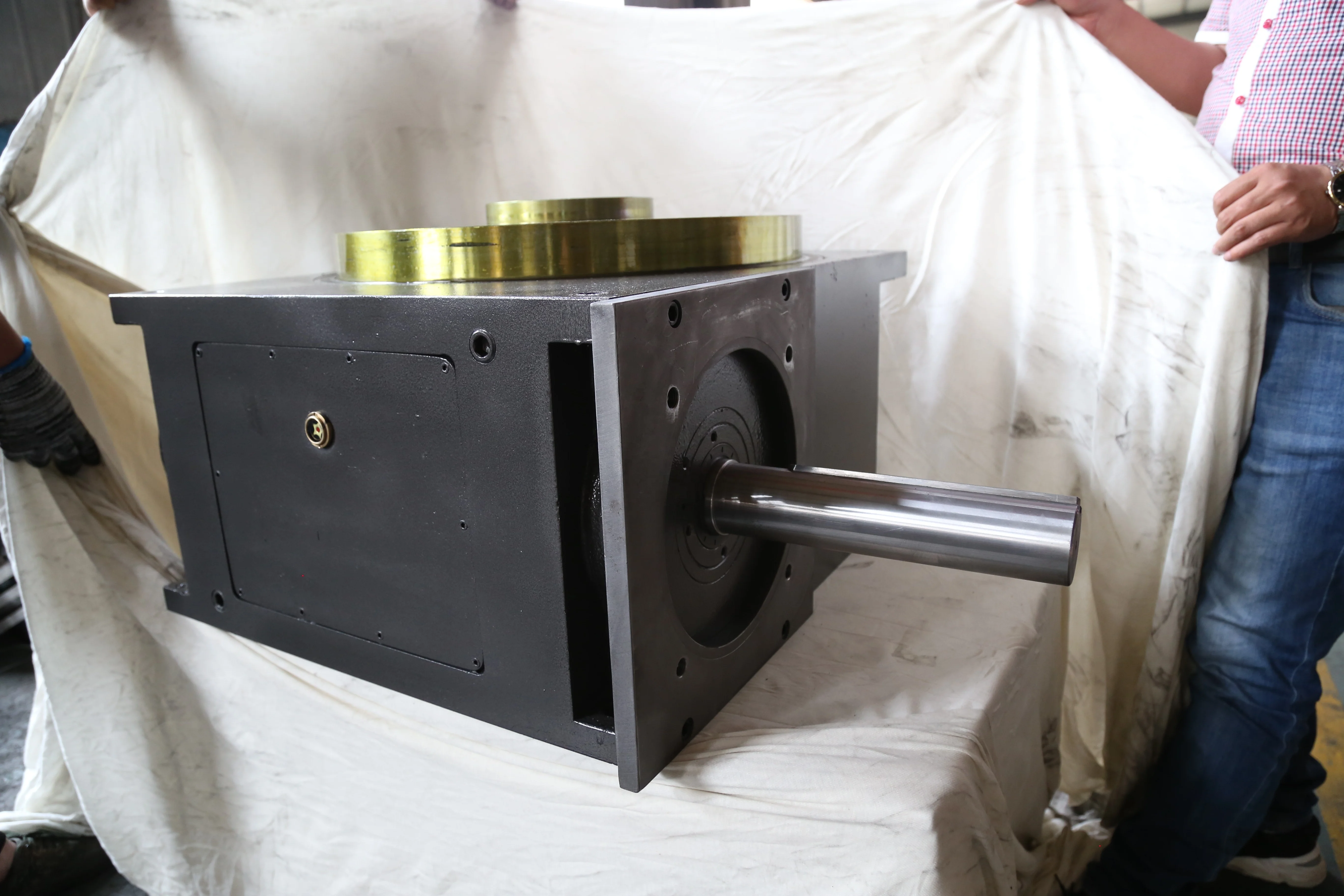 Цилиндрическая камера модели Y Series