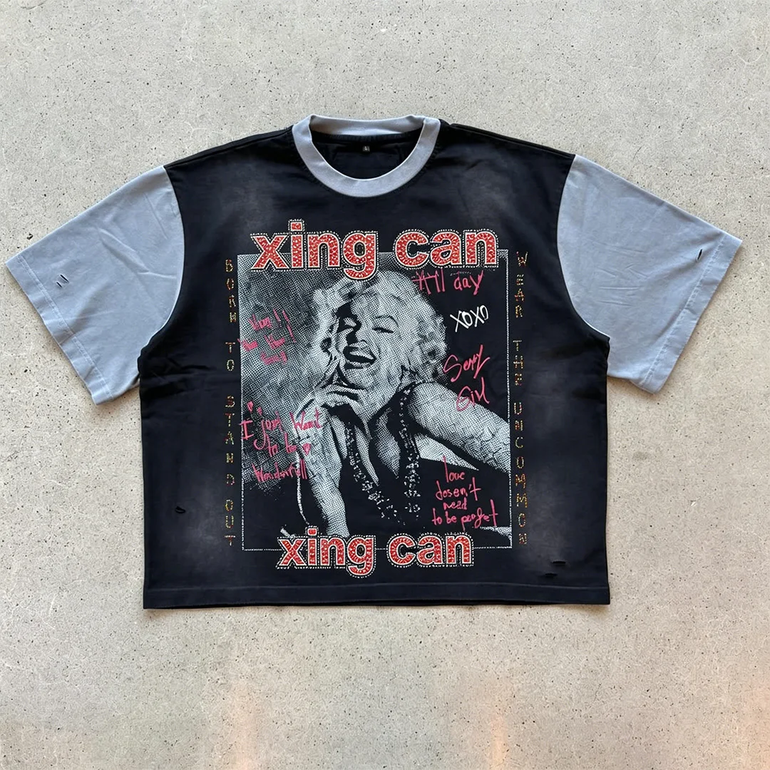 Spersonalizowany męski T-shirt amerykańskiego stylu ulicznego z efektem zużycia, krótki rękaw, nadruk postaci + litery z kryształkami, styl uliczny, możliwa personalizacja