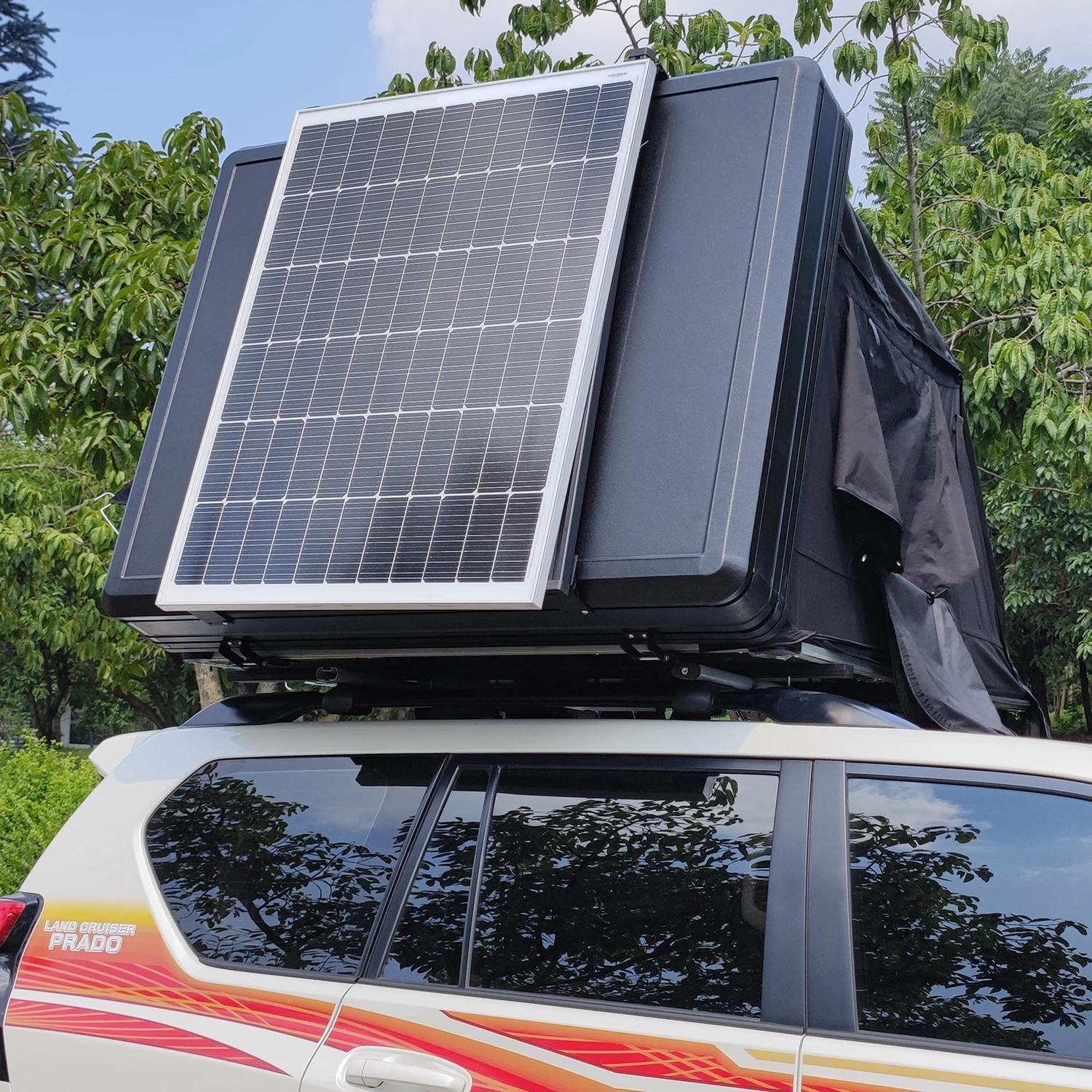 Side Open Hard Shell Roof Top Tent for 4x4 Off-Road SUV Van with Waterproof 2000-3000 Mm and 3-4 Person Capacity
