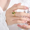 สีเขียว