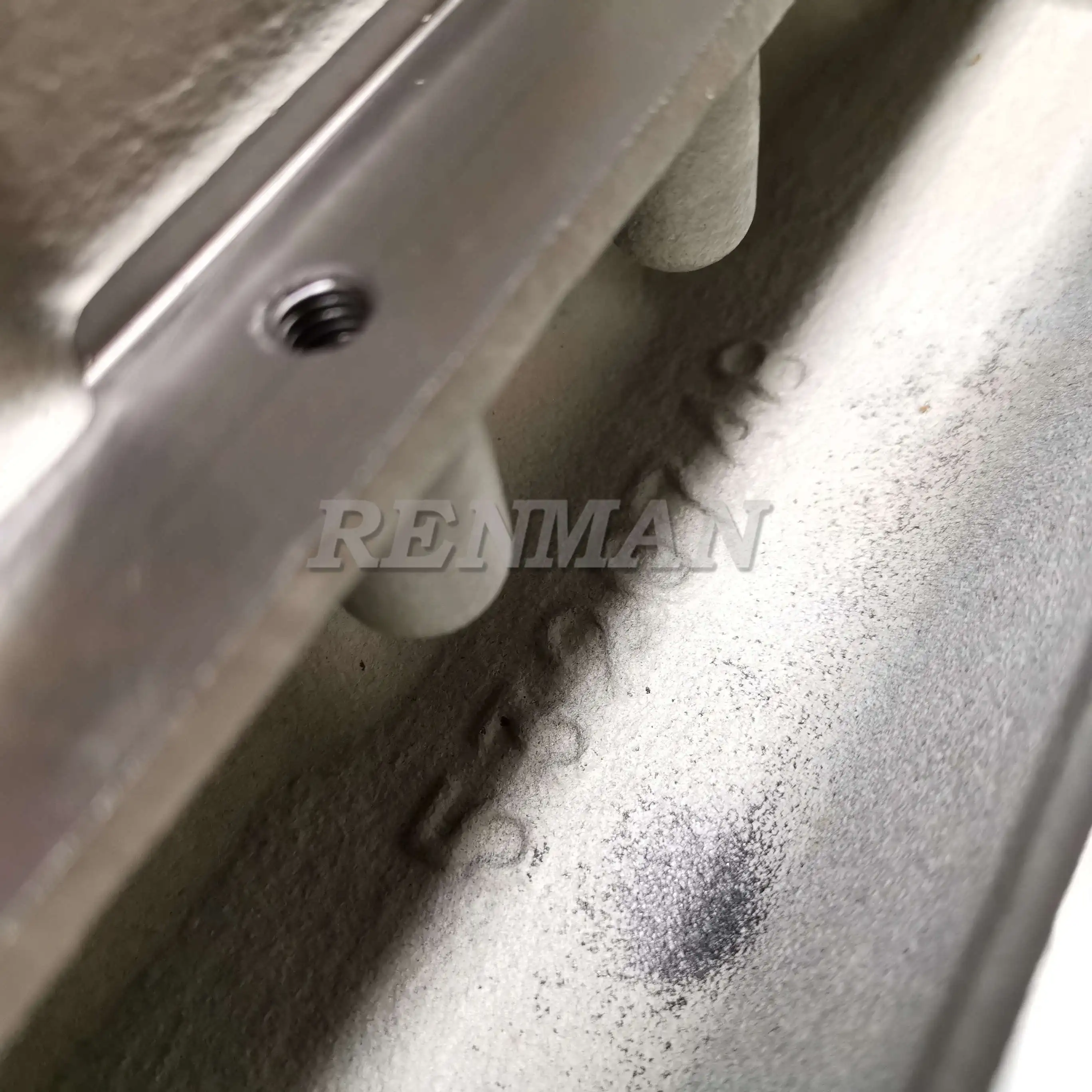 Cummins QSL9 engine Cylinder Head Assembly 4908403 5404060 5529522 