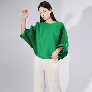 Miyake Pleated Long-Sleeve T-Shirt for Women's Loose High-End Stylish Round Neck Solid Color Batwing Sleeve Plus Size Shirts