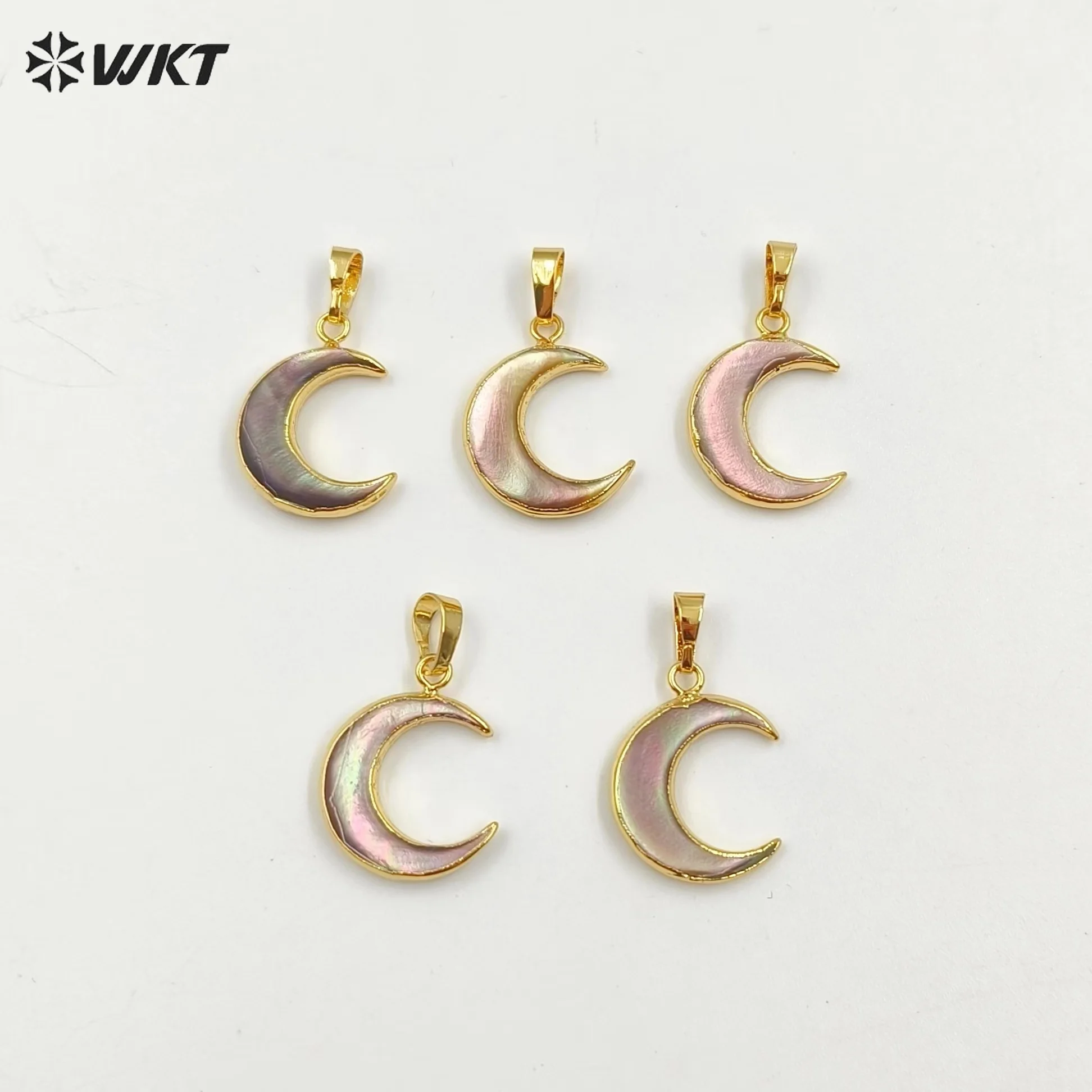 WT-P955 Wholesale 20mm Natural Moon Shell Jewelry Pendant,New Design Grey  Shell Pendant With Gold Plated for Necklace