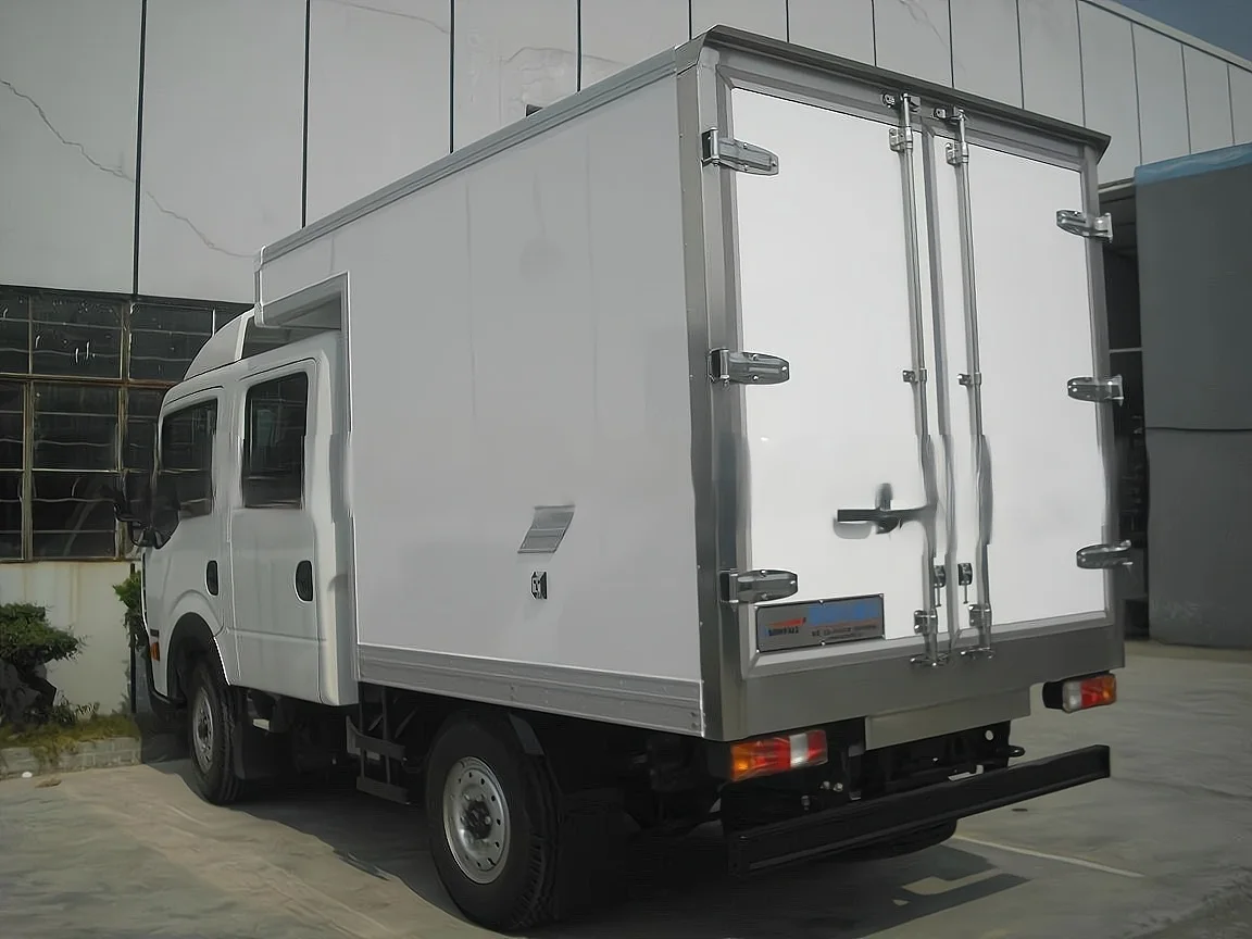 ISUZU 4X2 Cheap Price Refrigerated Van Truck  120HP EURO 2/3/4/5 Left Hand Drive/right Hand Drive Refrigerated Cargo Truck