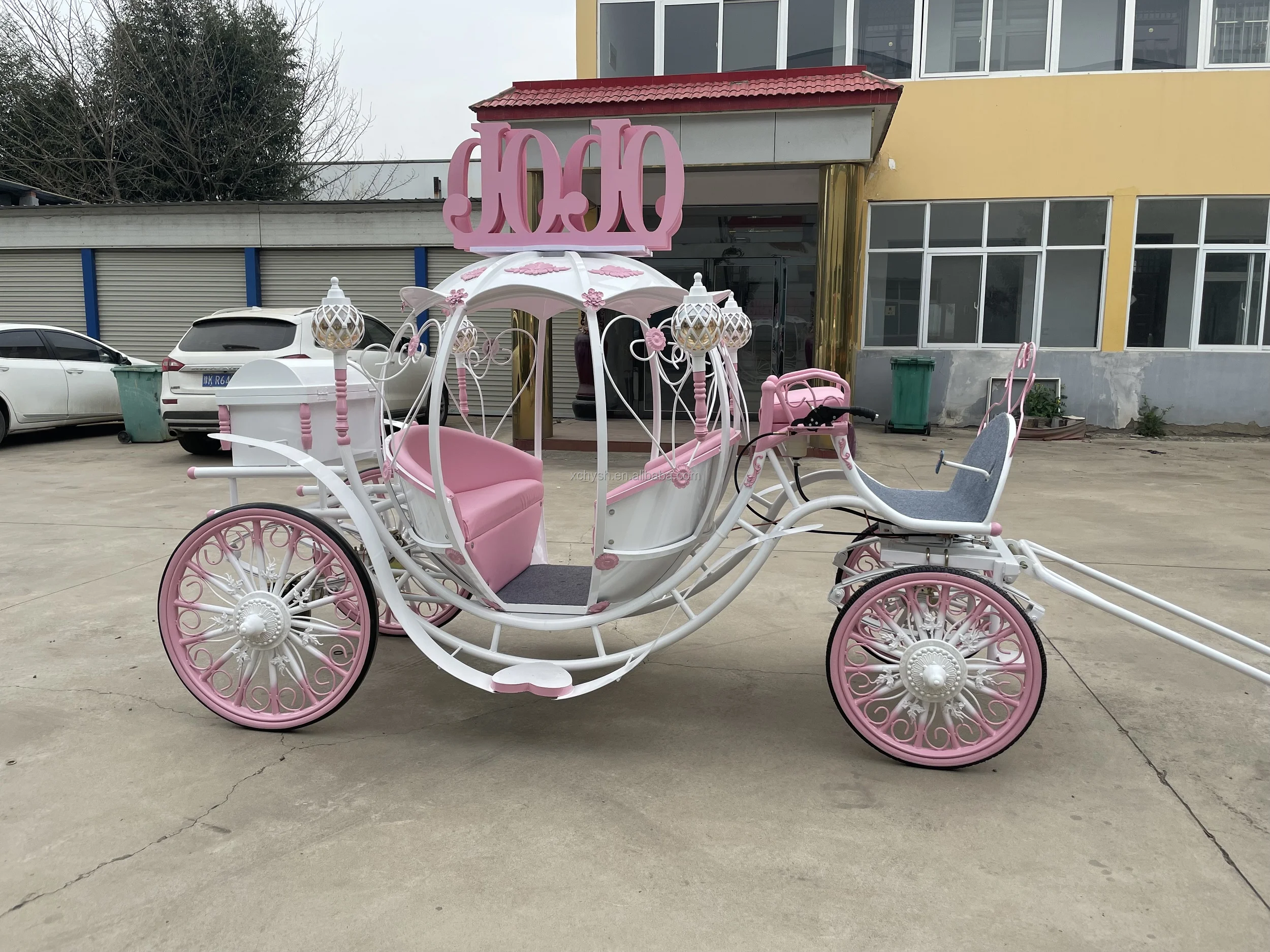 2022 New Design Factory Price Luxury Electric Carriage/royal Horse