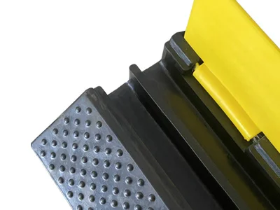 OEM Rubber Pvc Drop Over Cable 2 Channel Ramp Cable Protector supplier