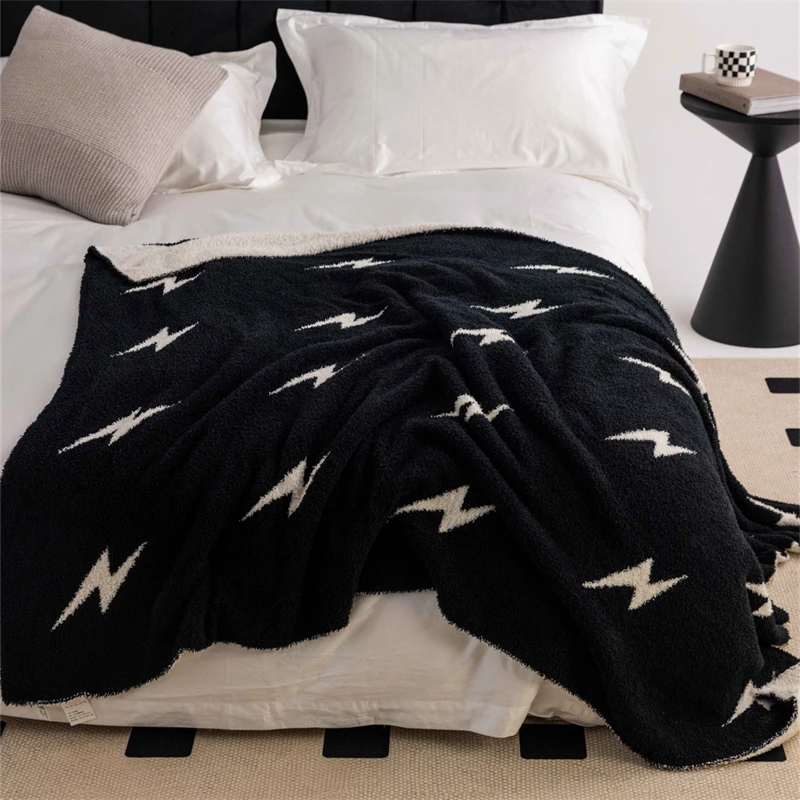 LN Lightning Pattern Warm Soft Plush Decorative 100% Polyester Knitted Throw Blanket Home Office