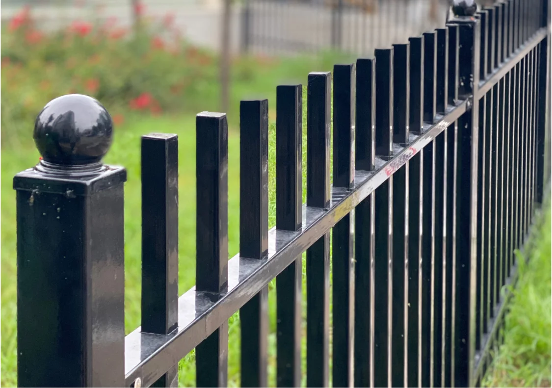 에 대한 최신 회사 뉴스 가장 좋은 품질 정원 울타리 패널 장식 울타리 울타리 픽릿  0