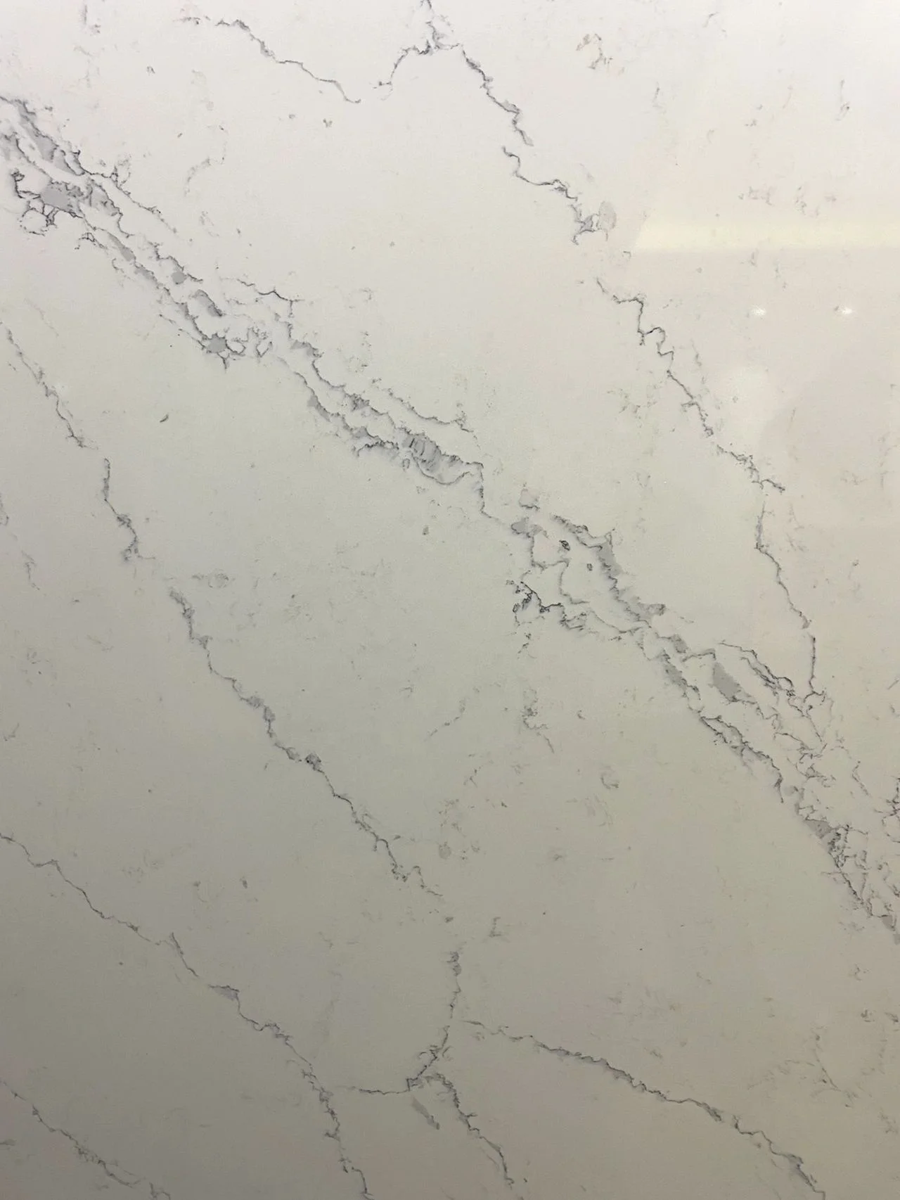 Customized Modern Artificial Granite Quartz Stone Countertops Table Tops Kitchen Island Calacata White Factory Price One-Stop