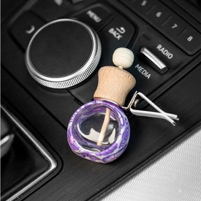 Wholesale 10ml Empty Air Freshener Diffuser Bottle for Vent Colored Car Diffuser Perfume Glass Bottle With Wooden Cap