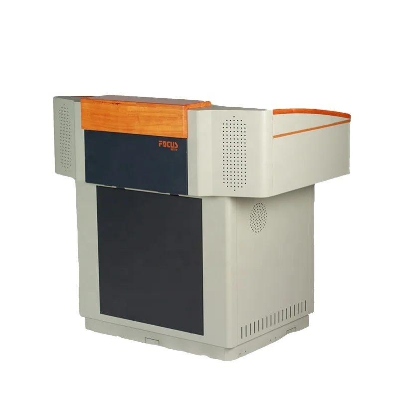 
 Стальной и деревянный подиум для умных классных лекционных залов с мультимедийной аудио-и видеосистемой  