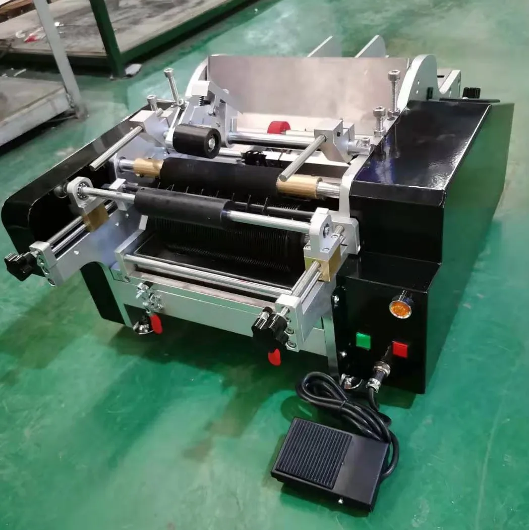 Semi Automatic Wet Glue Labeling Machine for Juice Plastic Glass Bottle Pet Cans Paper Cans