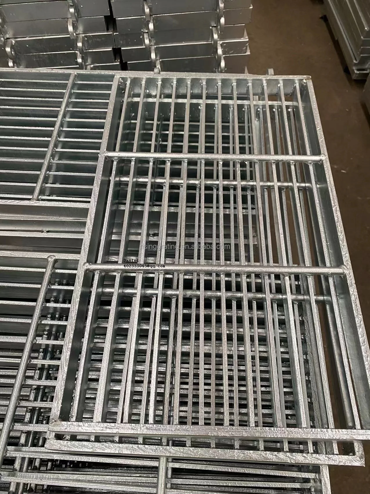 Singapore Hdb Galvanised Vehicular Steel Grating With Chequer Plate ...