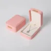 Scatola per collana rosa