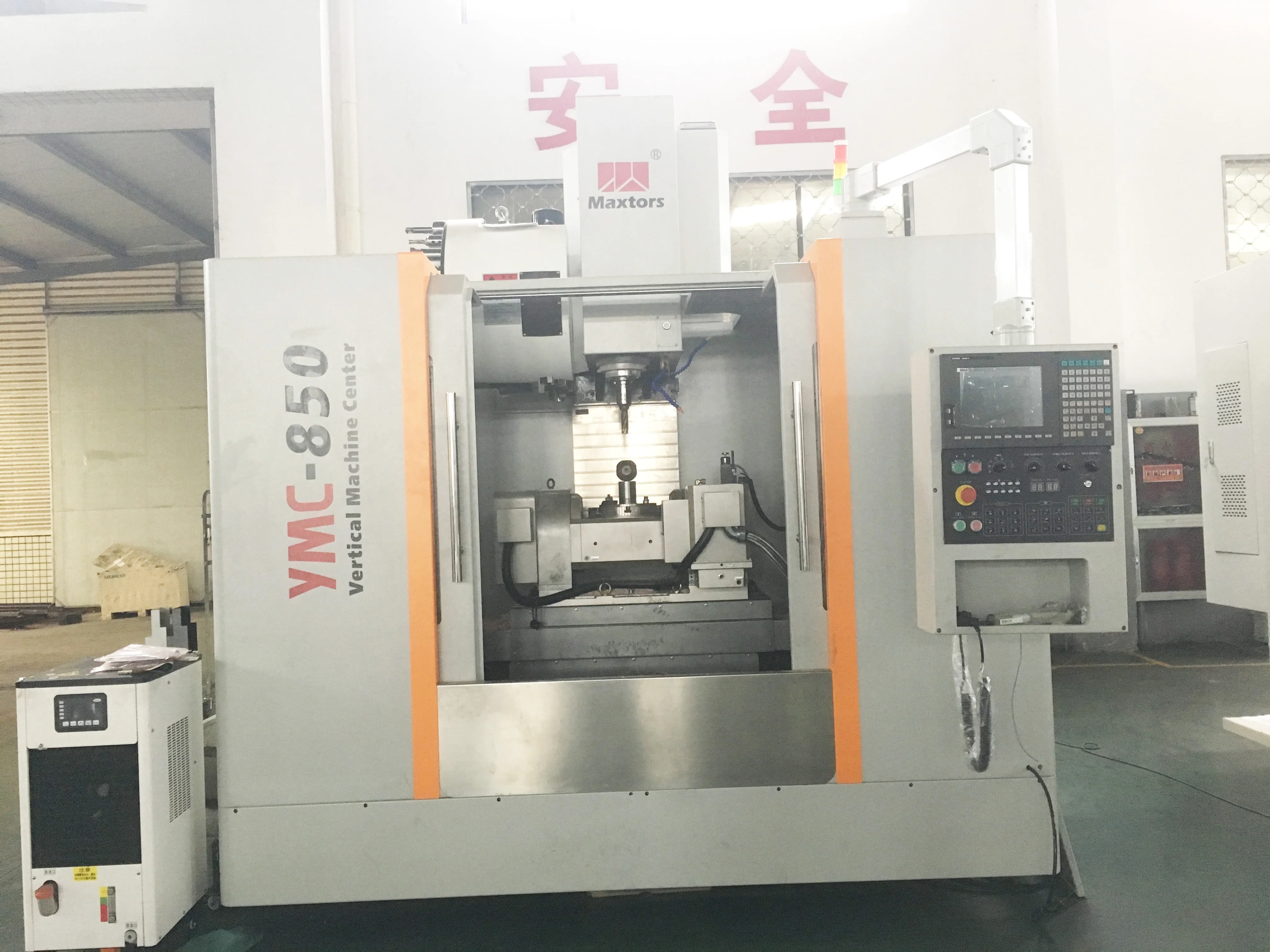 Лучшая цена, вертикальный VMC станок Maxtors с 5 осями, фрезерный обрабатывающий центр с ЧПУ, модель YMC-850 с 5-й осью, наклон и вращающийся стол