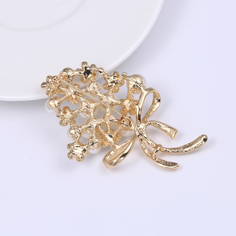 Wholesale Luxury Custom Design Cameo Mikimoto Pin Brooch for Women
