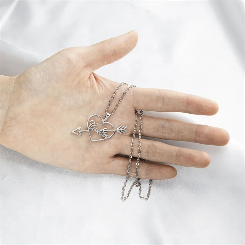 Cross-border Sales Creative Custom Shape of the Heart  Jewelry Stainless Steel an Arrow Through a Heart Custom Name Necklace
