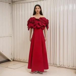 White Sleeveless Banquet High-end Evening Dress, 2026 Spring Women's Strapless Backless Three-dimensional Floral Dress