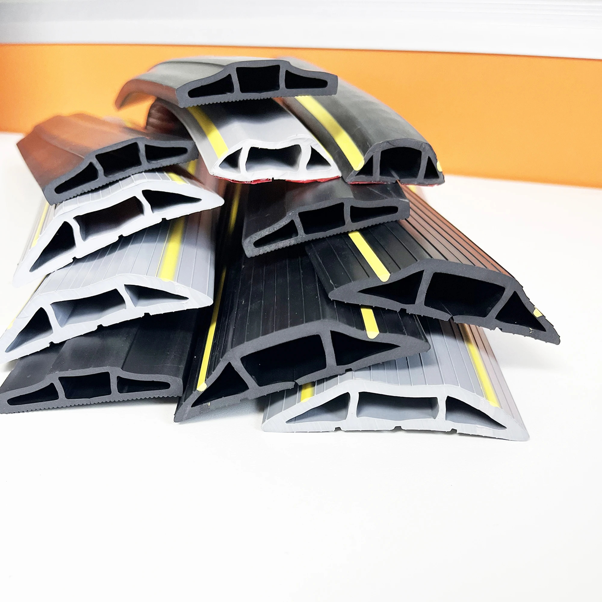 Прямая Продажа с завода защита для кабеля напольный кабель протектор резиновая