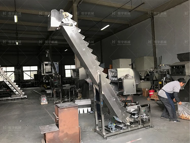Portable Bucket Modular Inclined Z Type Belt Conveyor With Vibration Hopper