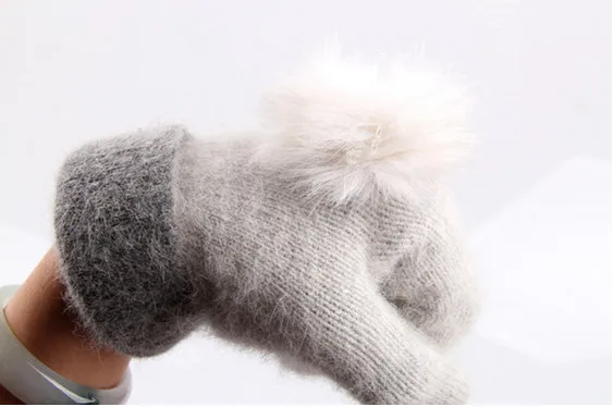 Женские зимние вязаные теплые перчатки из ангорской шерсти с меховым помпоном